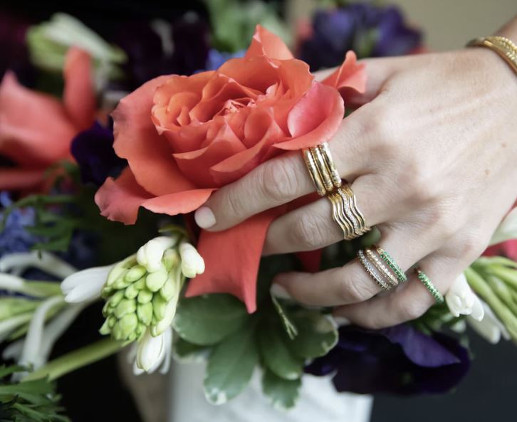 Diamond & 14k Gold Wave Ring