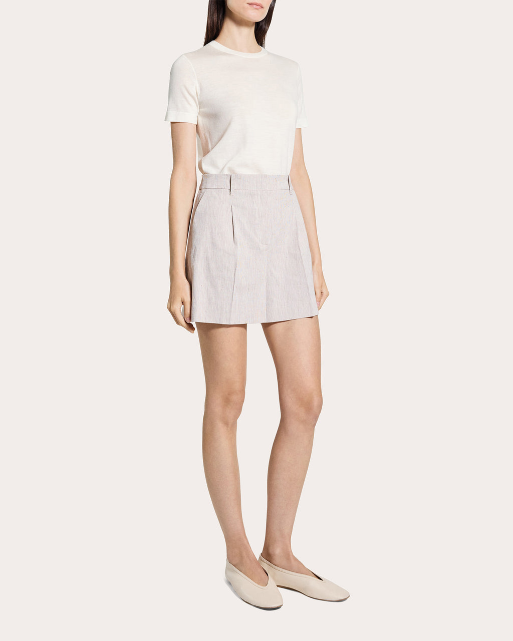 Textured Linen Pleated Shorts