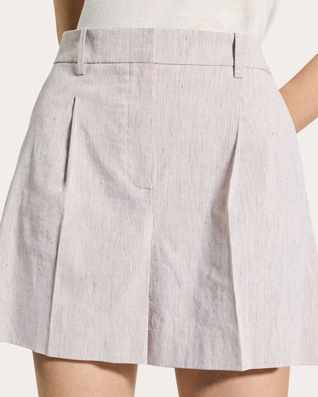 Textured Linen Pleated Shorts