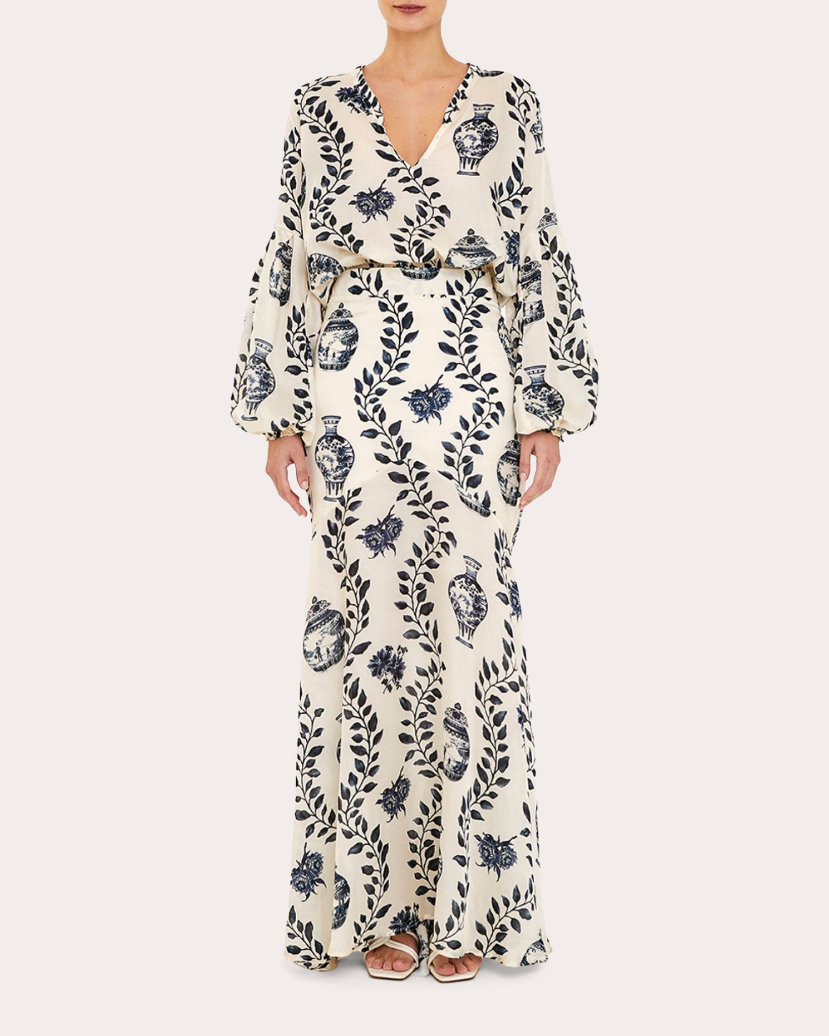 Dynastie Royale Smocked V-Neck Blouse