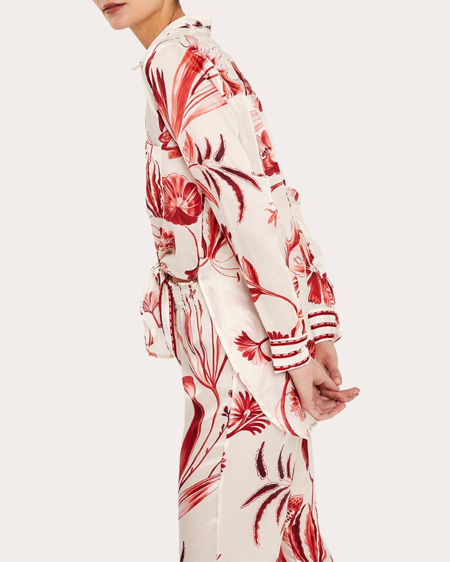 La Vie Rouge Cotton Silk Button-Up