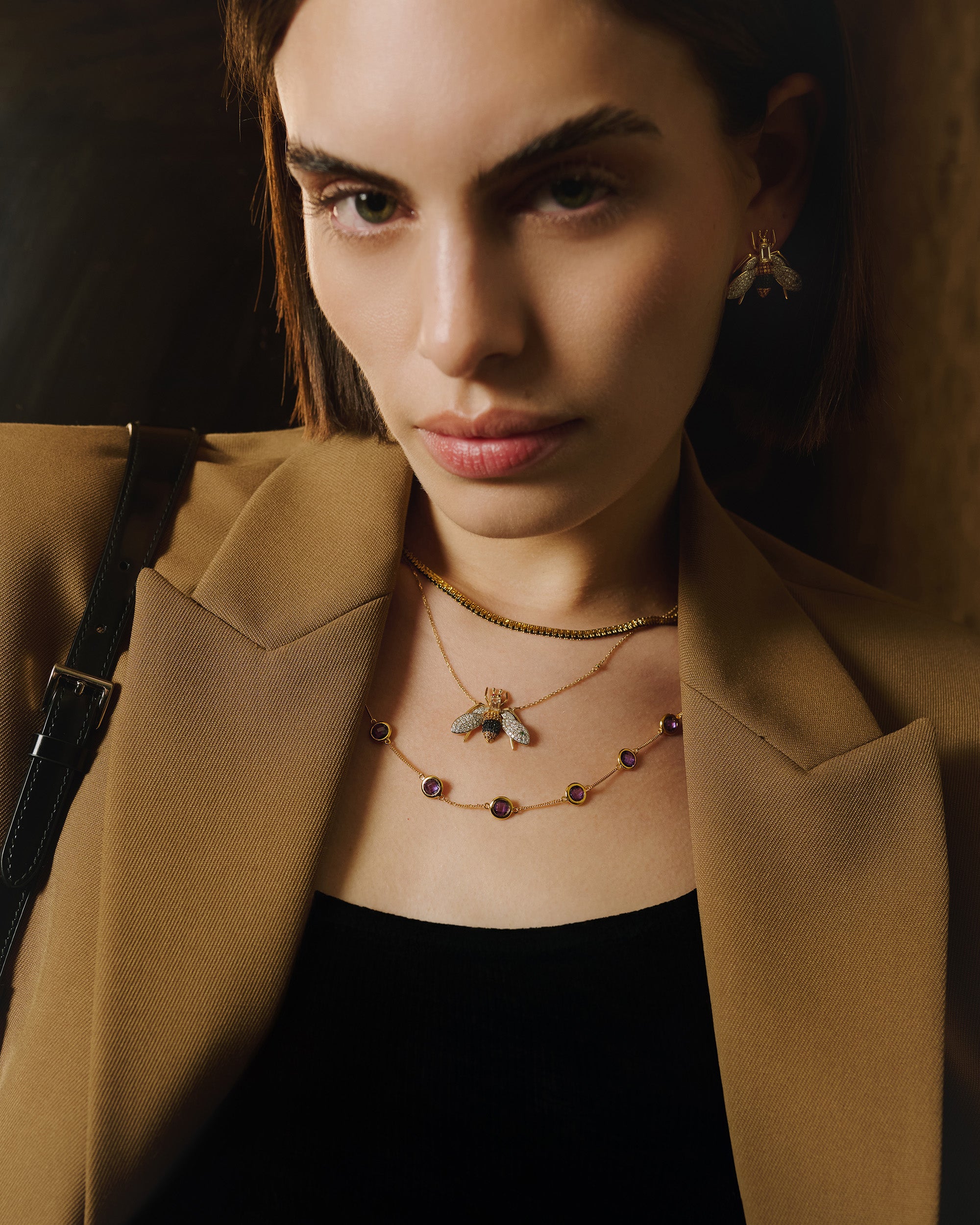 Yellow Topaz & Onyx Véspula Pendant Necklace
