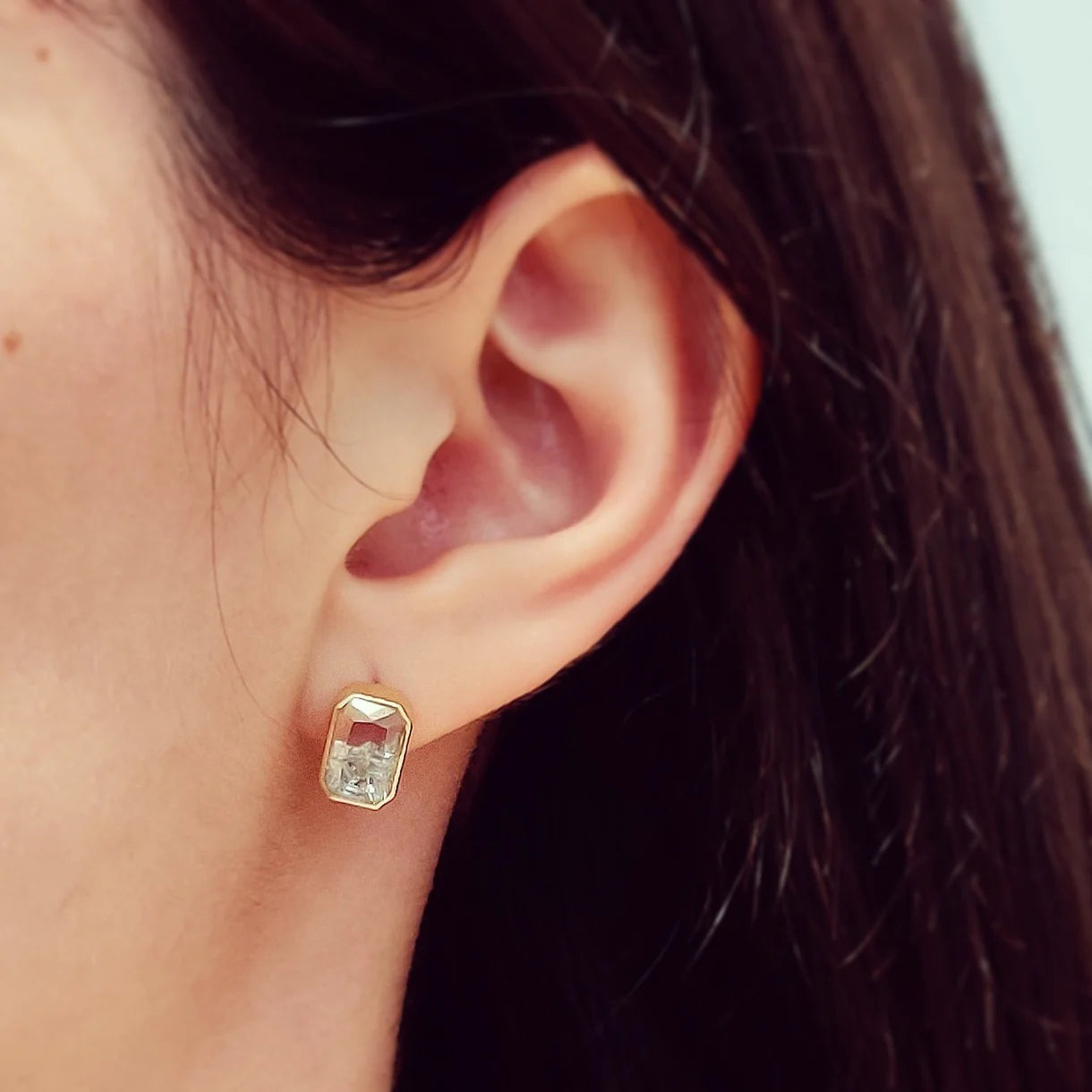 Diamond & 18k Gold Esmeralda Shaker Stud Earrings