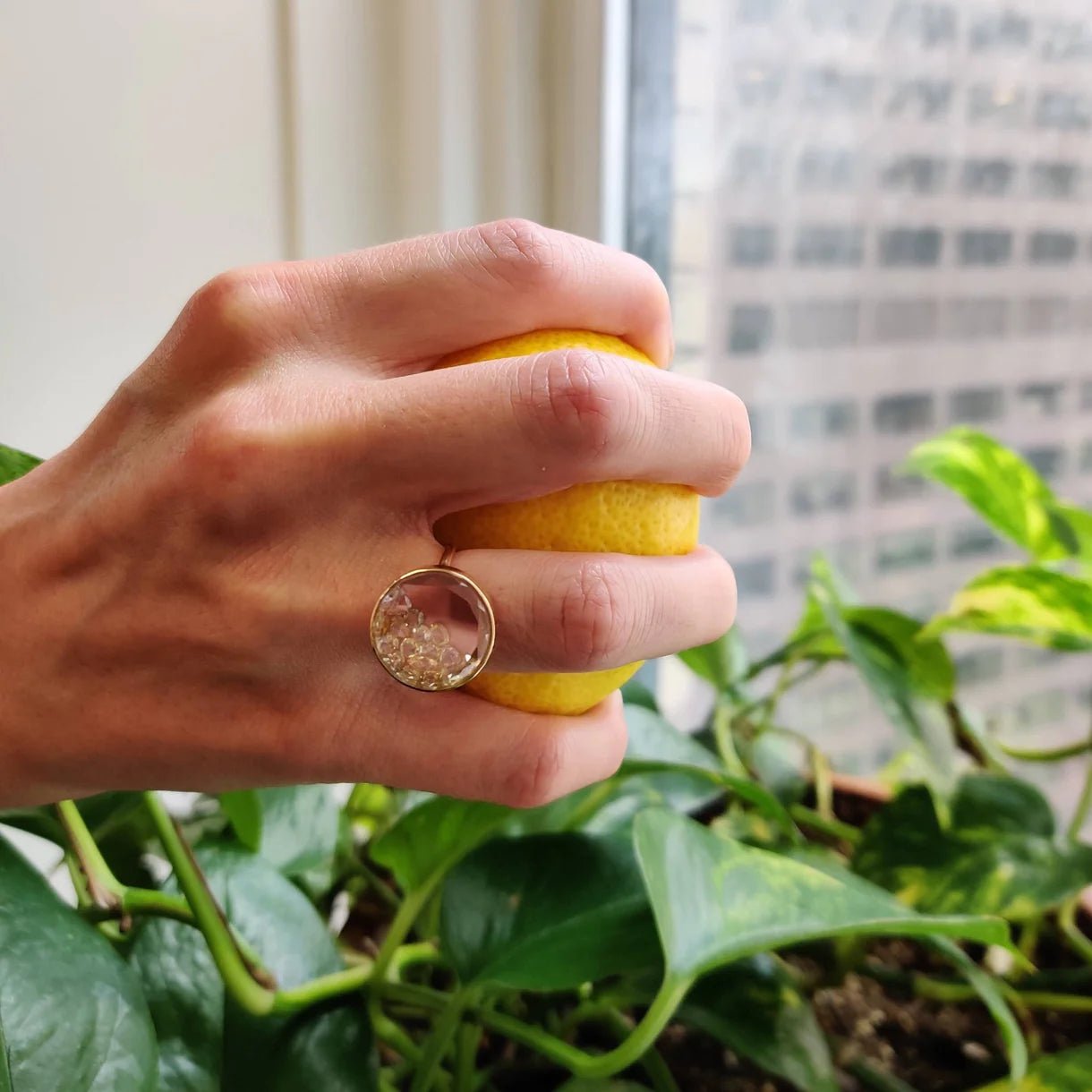 Diamond & 18k Gold Core 16 Shaker Ring