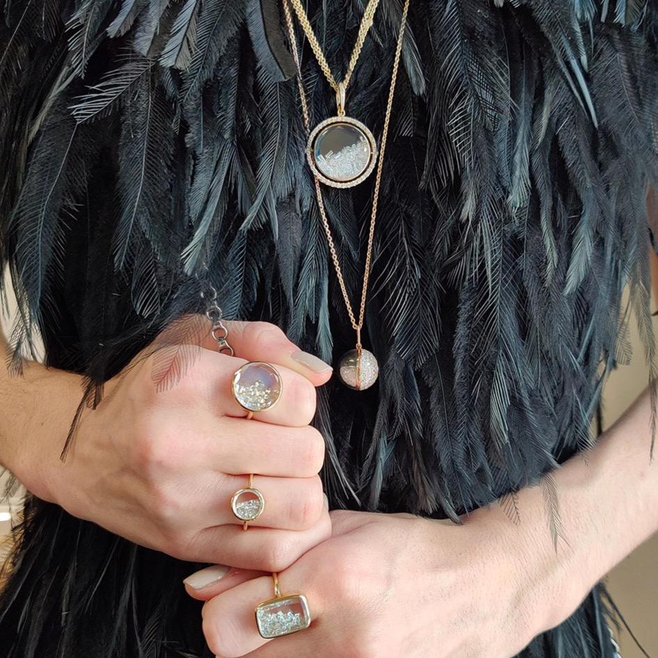 Diamond & 18k Gold Core 16 Shaker Ring